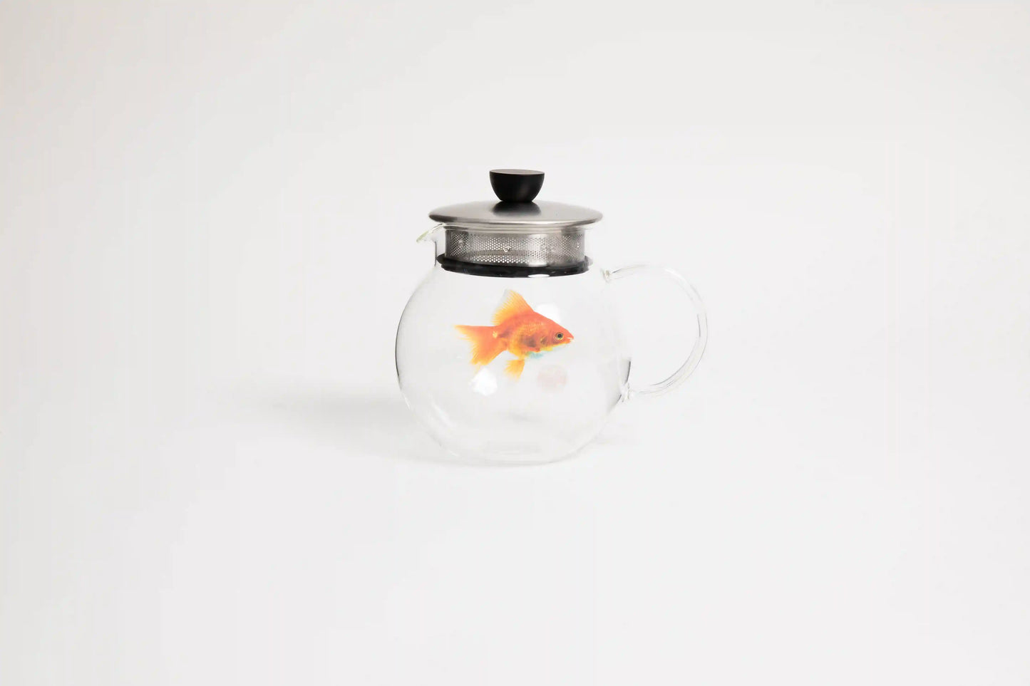 Jumping Leaf Tea Pot