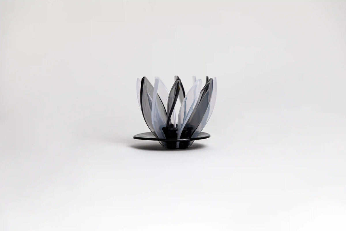 V60 "Suiren" Coffee Dripper 02